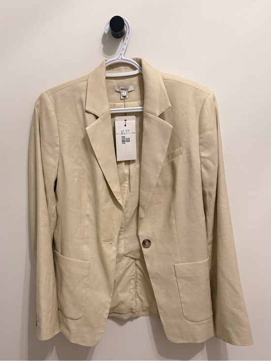 RW&CO. Jackets & Blazers - RW&CO. Women's Cream Single-Button Linen Blazer